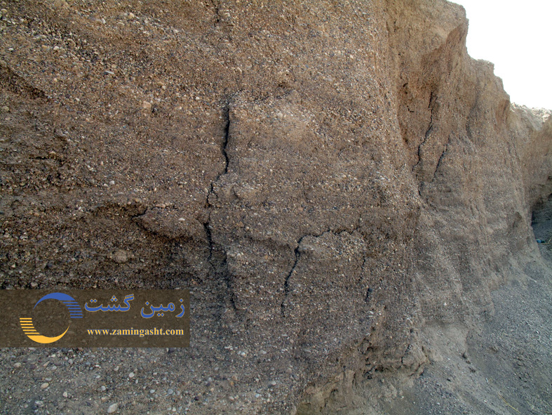 رسوبات دریاچه ای حاصل از زمین لغزش سیمره