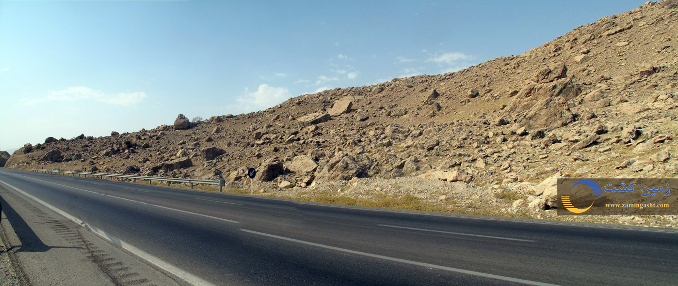 آوار حاصل از زمین لغزش سیمره